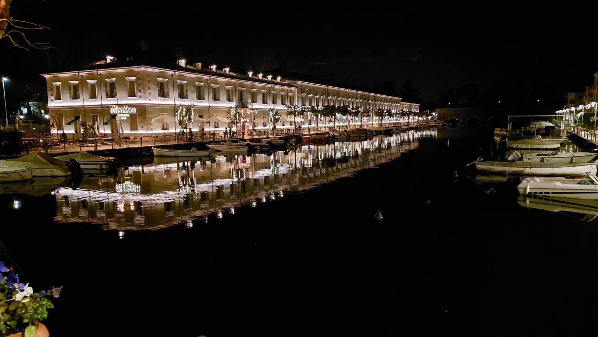 La Rosa Del Garda Appartement Peschiera del Garda Buitenkant foto